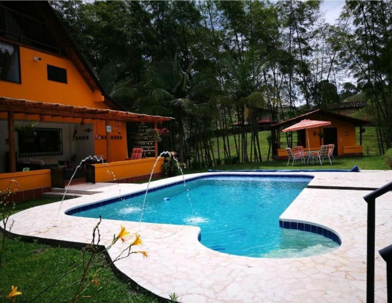 Hostel Volare Guatape Isla Exterior foto